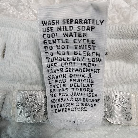 Vintage Tangiers Ivory Satin Shiny Quilted Puffer Unique Street Cropped Sweater - Picture 15 of 16